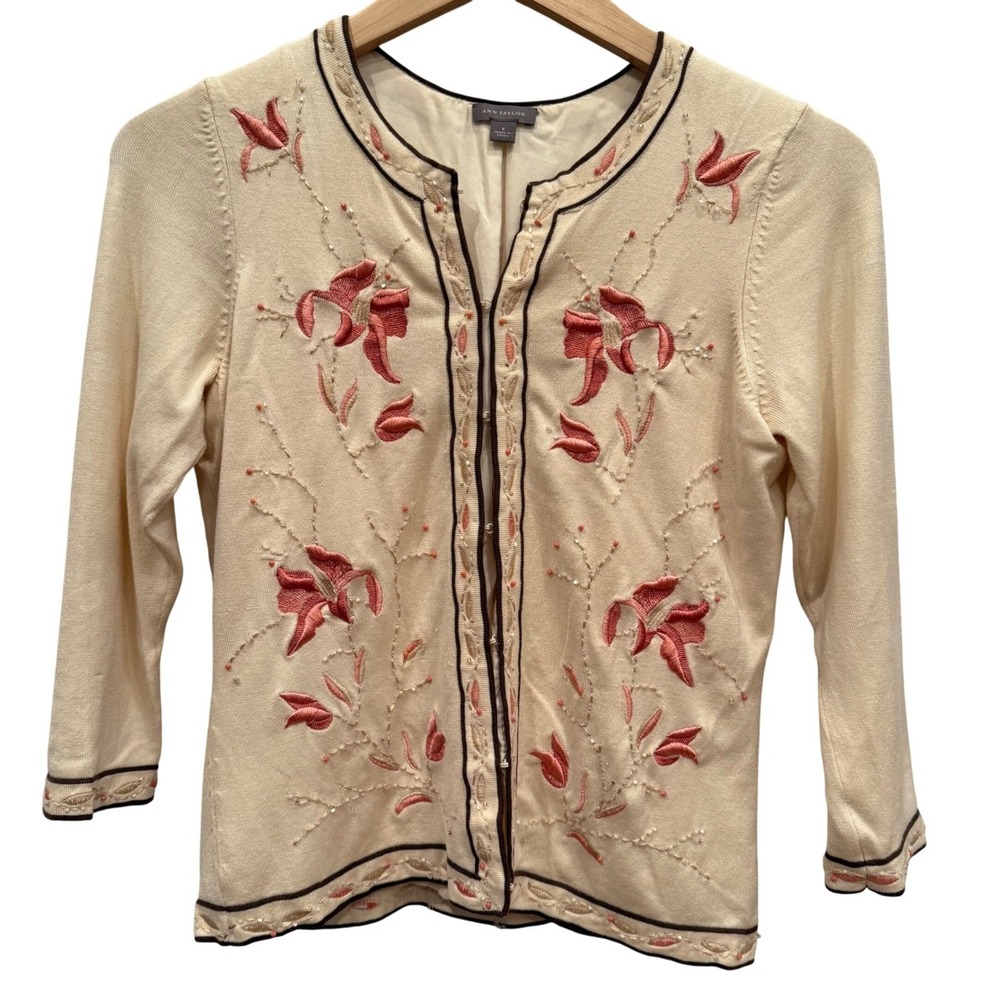 Ann Taylor Cream Floral beaded Embroidered Cardigan Sweater‎ 3/4 Sleeve Size S